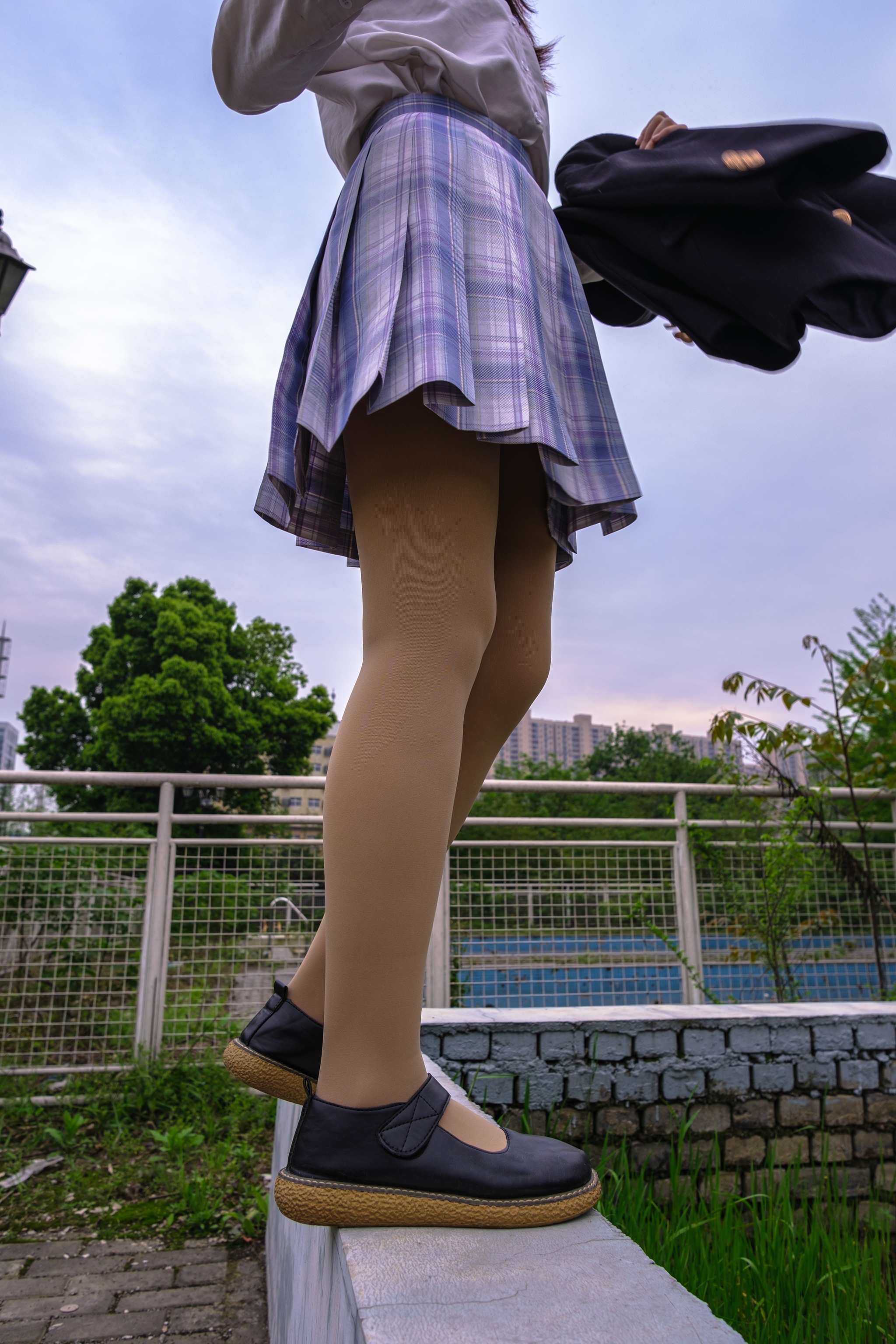 图片[1]-森萝财团 – NO.049 森罗财团 – 月下001 小夜 肉丝 300D 真空[76P]-XikXak